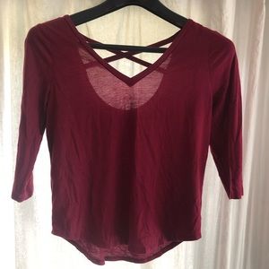 American Eagle Maroon 3/4 Sleeve Shirt